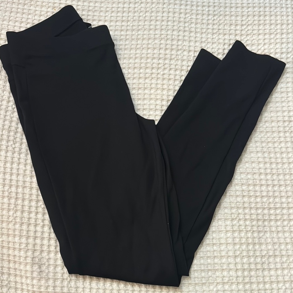 HUE Black Leggings